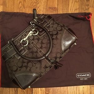 Coach shoulder/handbag